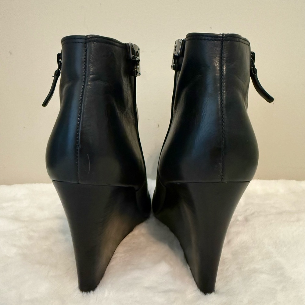 Tory Burch Tumbled Vitello Black Wedge Ankle Boots. Sz 10M EUC! - Picture 4 of 6